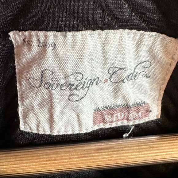 Cute textured sweater. Black and gray zig zag stitch. - Picture 3 of 3